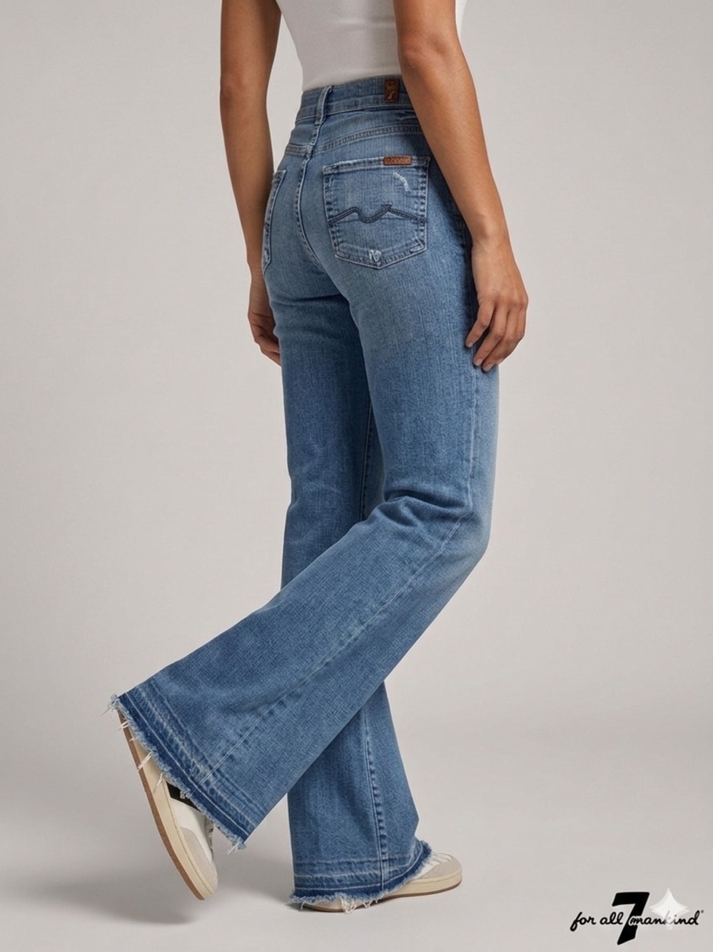 7 For All Mankind Mid-Rise Medium Wash Bootcut Flare Jeans Size 24 Vintage 7FAM